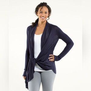 Lululemon Universal Wrap